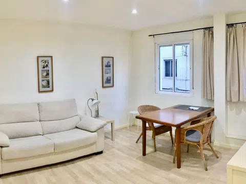 Estudio en calle de Cardenal Mendoza, 27