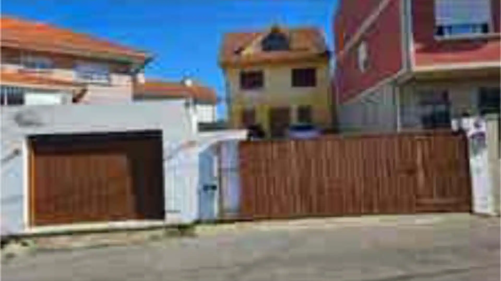 Casa adosada en Castrelos - Foto 1