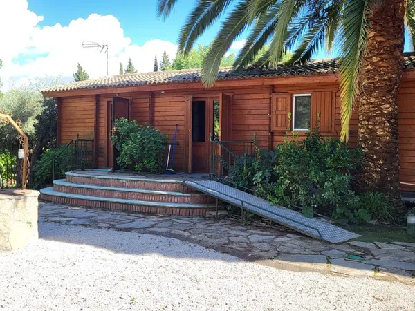 Chalet pareado en Calle Mariposa - Foto 1