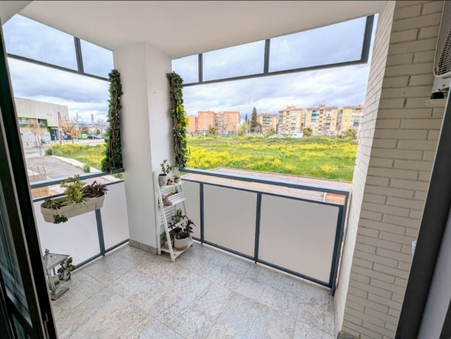 Piso en calle Santiago Rusiñol, 64 - Foto 2