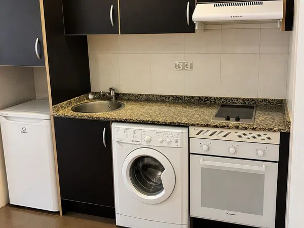 Estudio en Avenida Roma, 8, HUCA-La Cadellada - Foto 4