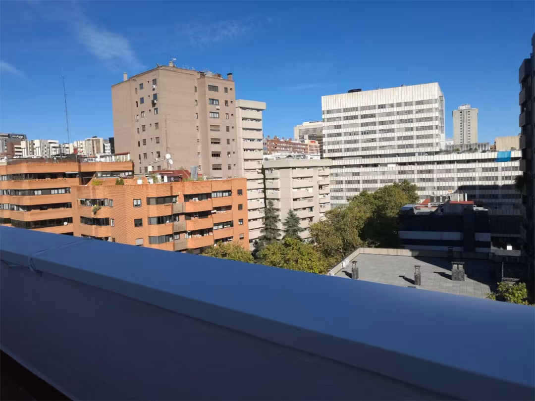 Piso en  Calle Hermano Gárate 9