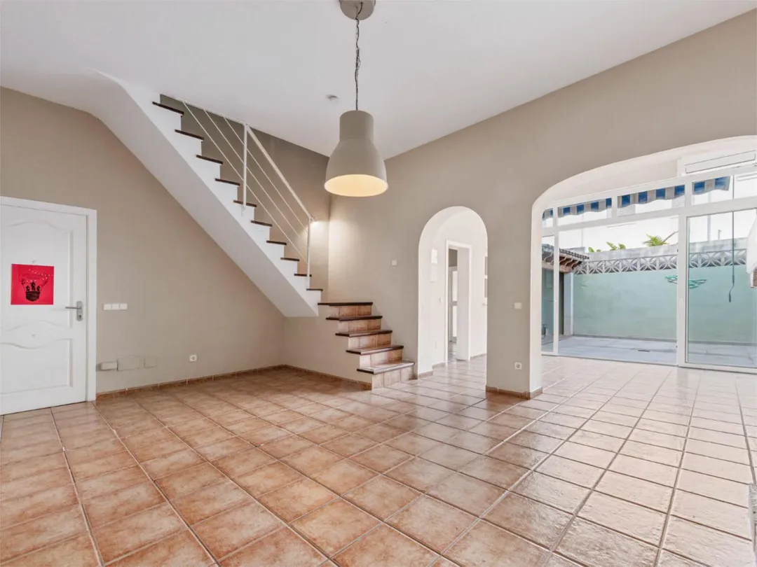 Casa adosada en  Carrer de la Palmera 23 - Foto 3