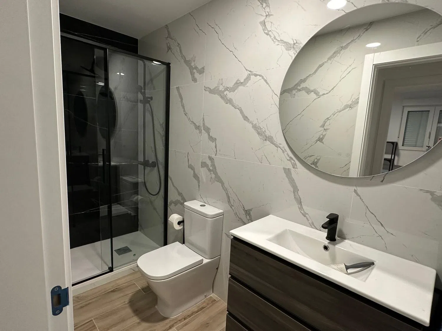 Estudio en calle de la Infanta Mercedes, 46 - Foto 2