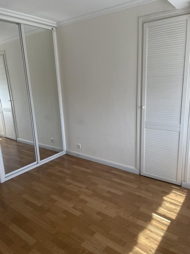 Piso en  Calle de Ramón Gómez de la Serna 28 - Foto 13