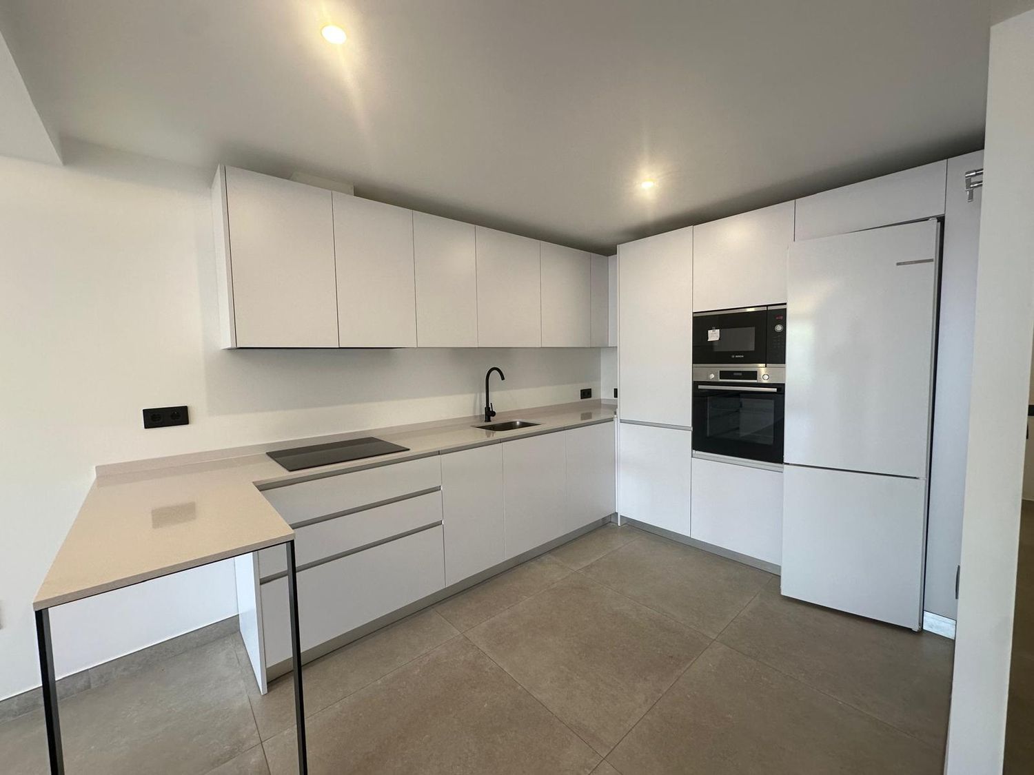 Piso en avenida Condes de San Isidro, 18 - Foto 2