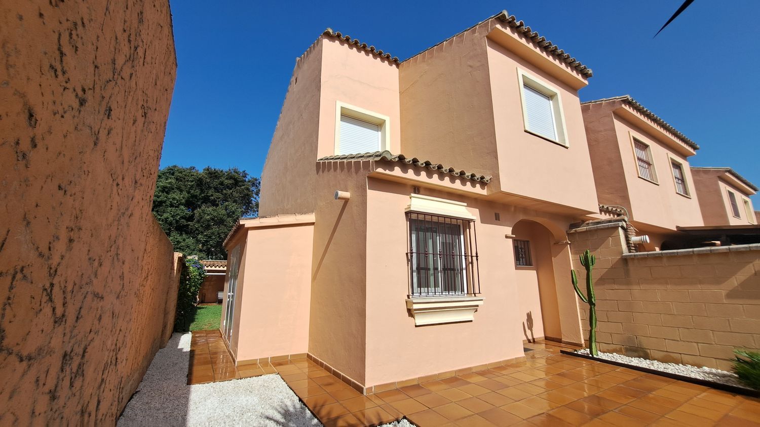 Chalet pareado en Avenida Diputación, 2, El Rinconcillo - San José Artesano, El Rinconcillo - San José Artesano - Foto 2