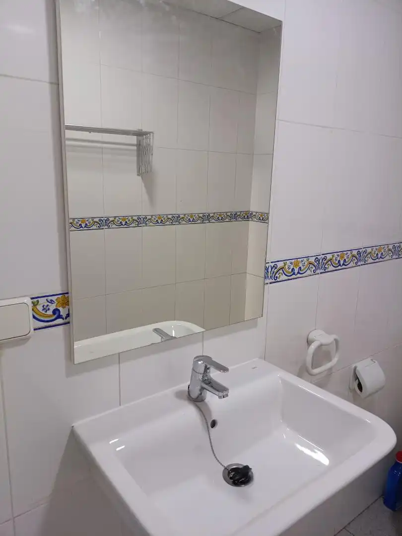 Planta baja en  Calle San Joaquín 8 - Foto 3