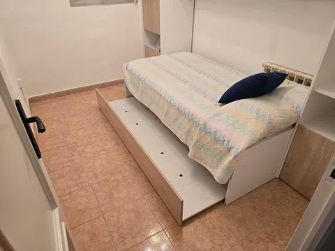 Piso en calle de la Encomienda de Palacios, 227