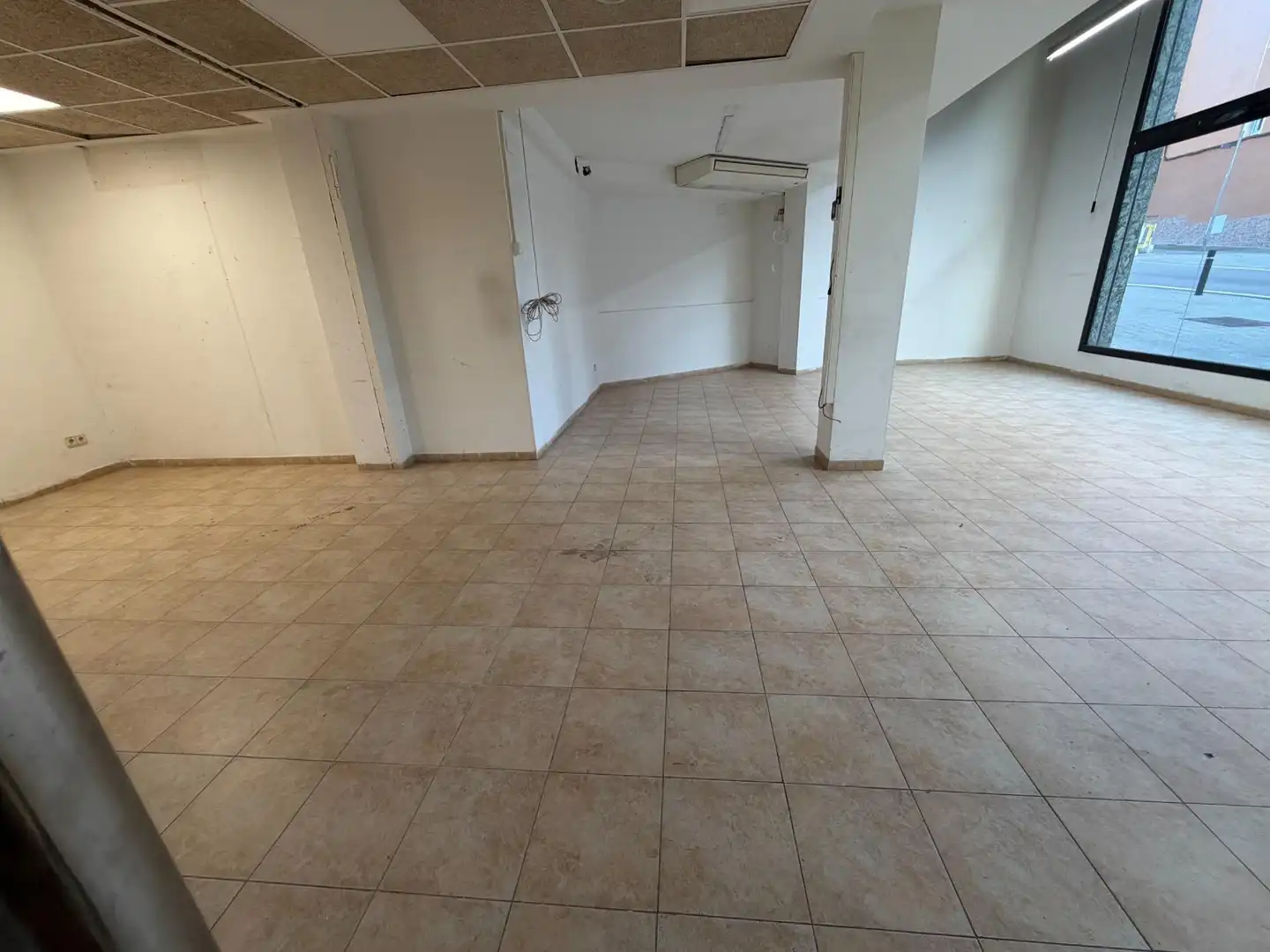 Local comercial en  Carrer de Carles Riba - Foto 4
