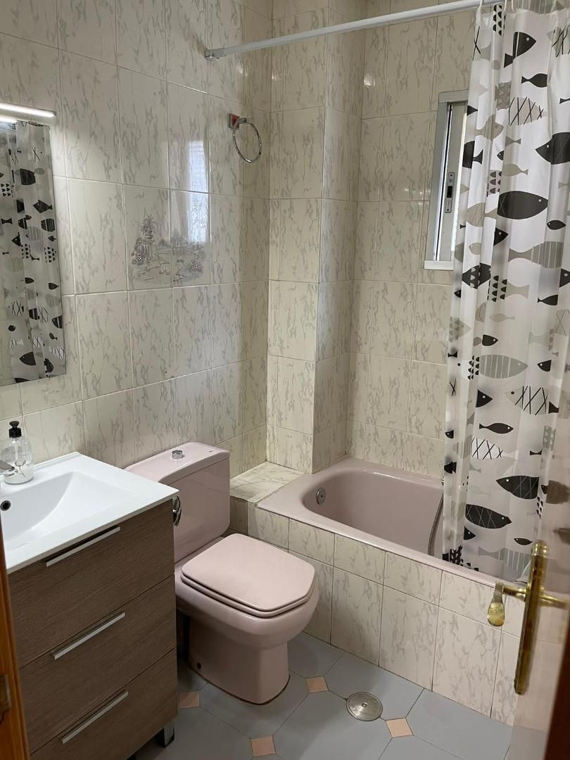 Piso en  Calle de San Asturio Serrano 4 - Foto 10