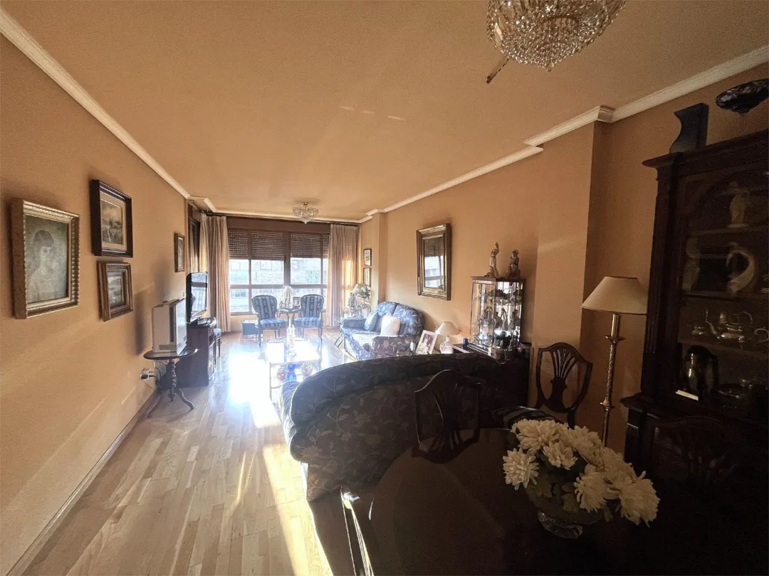 Piso en  Avenida Isaac Albéniz 3 - Foto 3