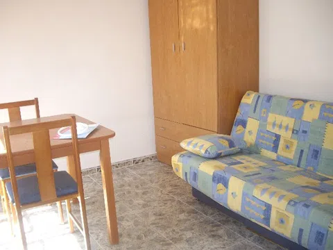 Estudio en calle Moral de la Magdalena, 19
