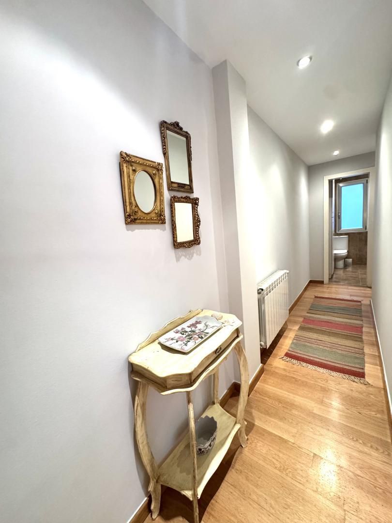 Piso en  Rúa de Ramón Cabanillas 1 - Foto 4