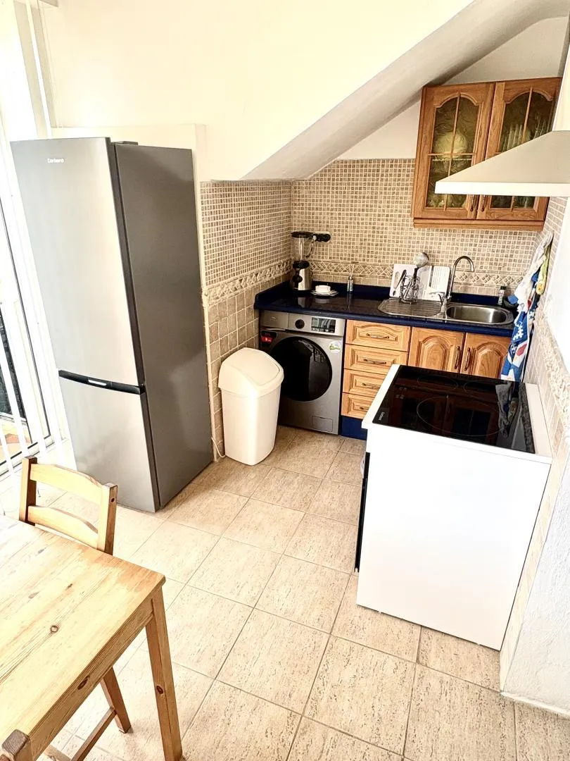 Casa adosada en  Calle Valdivia 18 - Foto 2