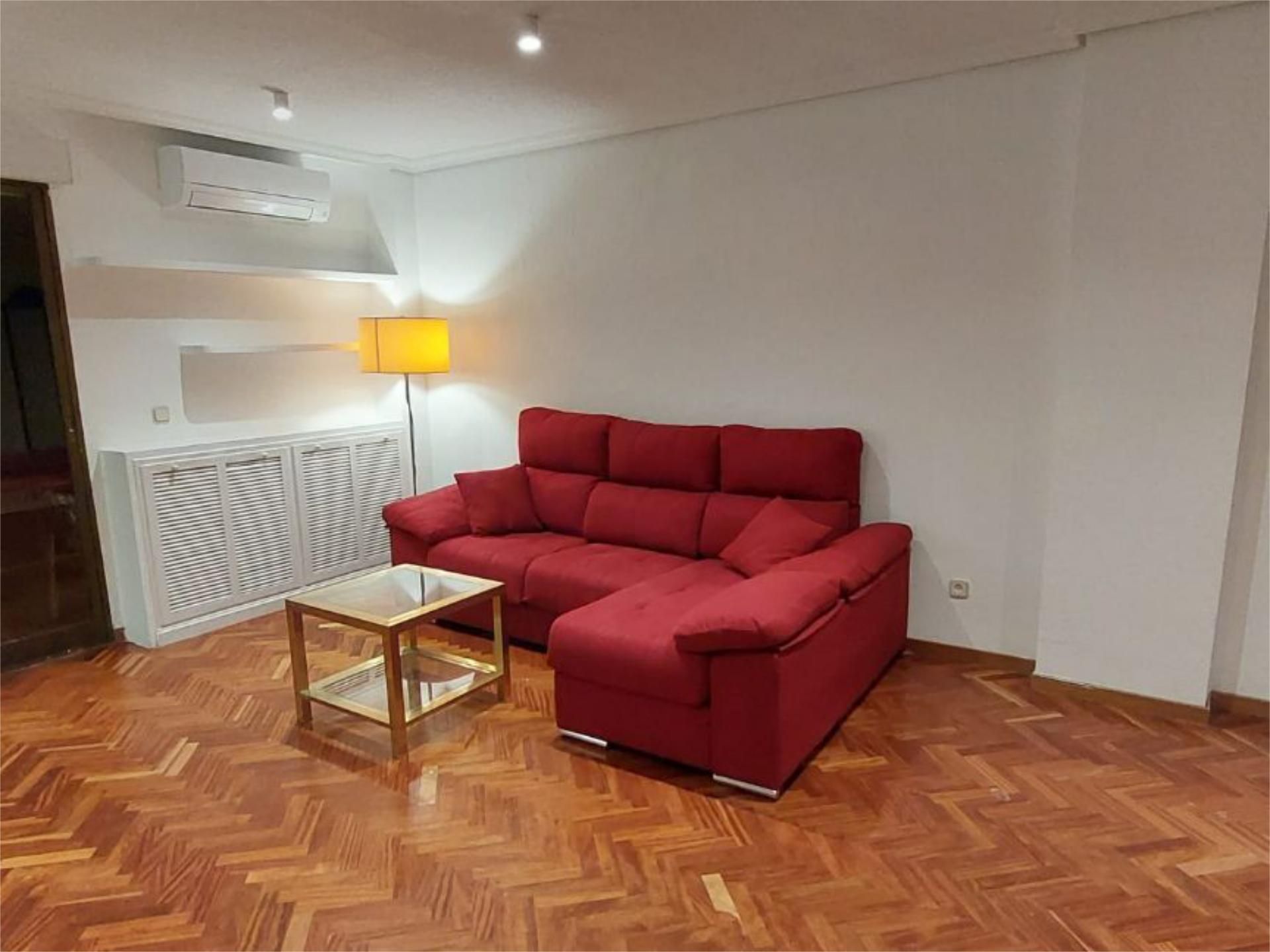 Piso en  Calle de Rafael Calvo 7 - Foto 3