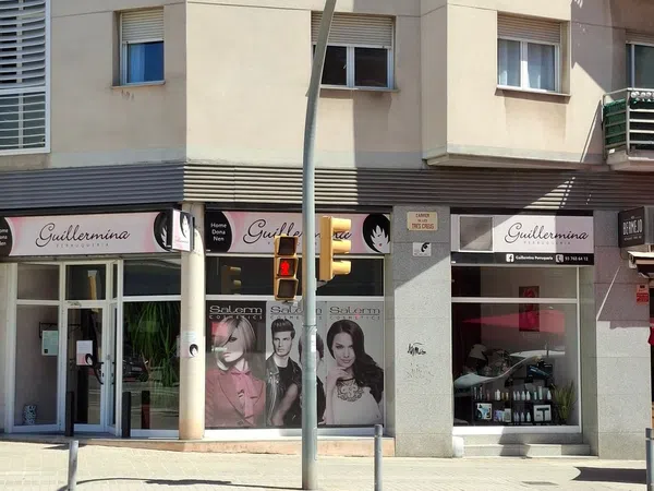 Local en Calle de les Tres Creus, 203 - Foto 2