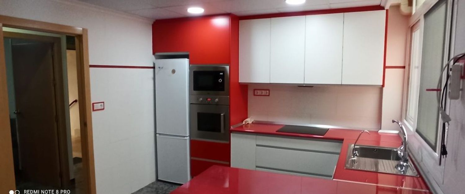 Piso en calle Azahar, 111