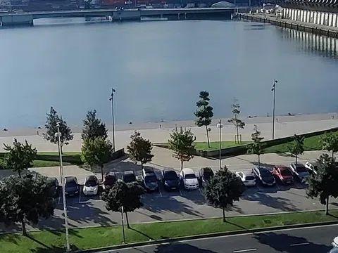 Piso en calle Marqués de la Hermida, 72