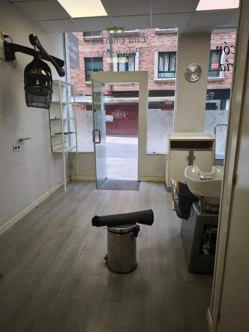 Local comercial en  Calle Avellanos 3 - Foto 4