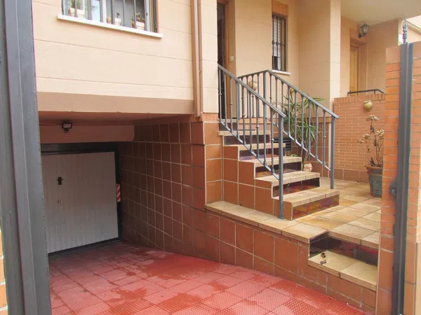 Chalet adosado en Calle Alonso de Ercilla, 30 - Foto 2