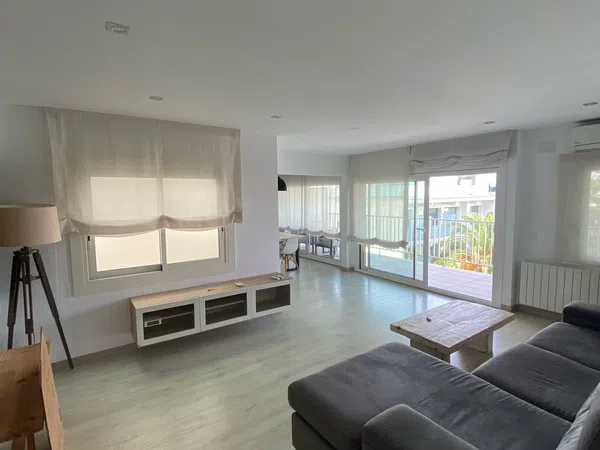 Ático en paseo Marítim, 167