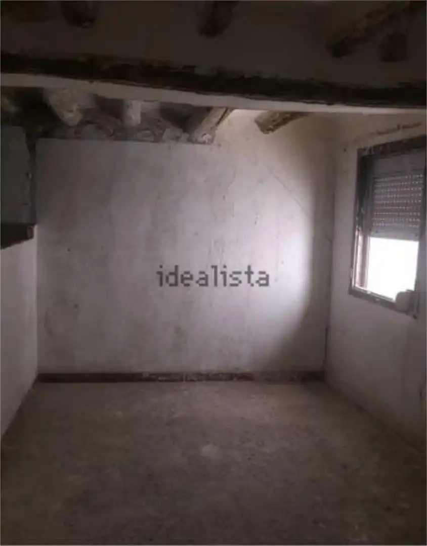 Chalet en pueblo - Foto 2