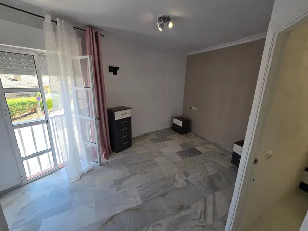 Chalet pareado en Gines - Foto 5