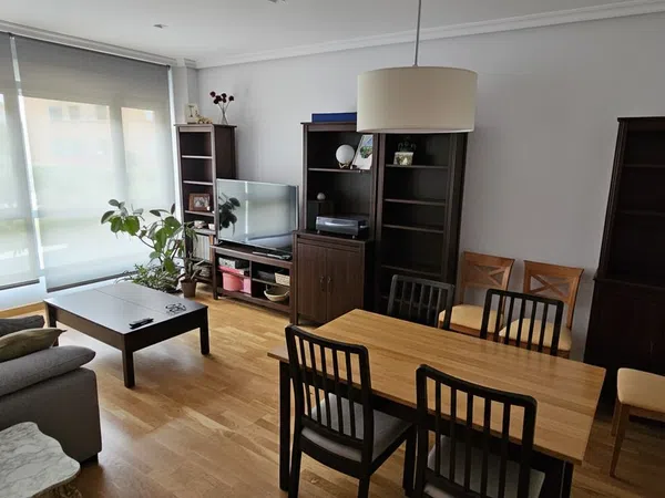 Piso en calle de las Cocheras, 4