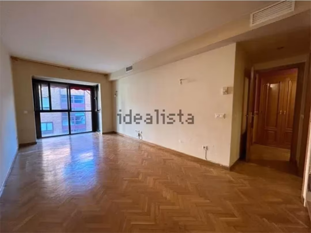 Piso en  Calle de Rafael Bergamín 20 - Foto 2