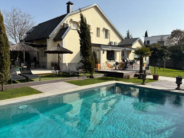 Casa independiente en Urb. monte rozas Barrio Monte Rozas - Foto 1