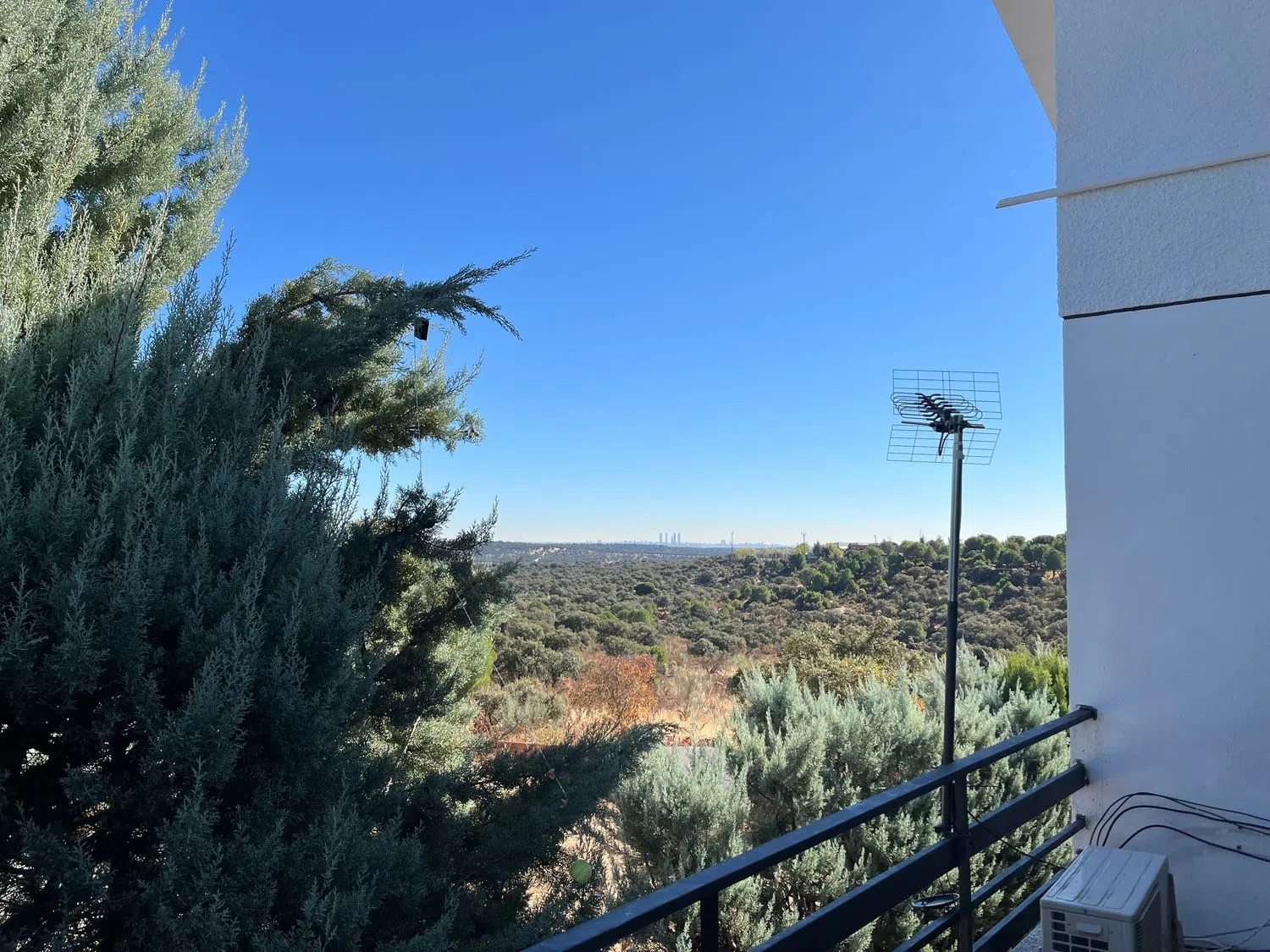 Casa independiente en calle San Lorenzo de el Escorial, 4 - Foto 2