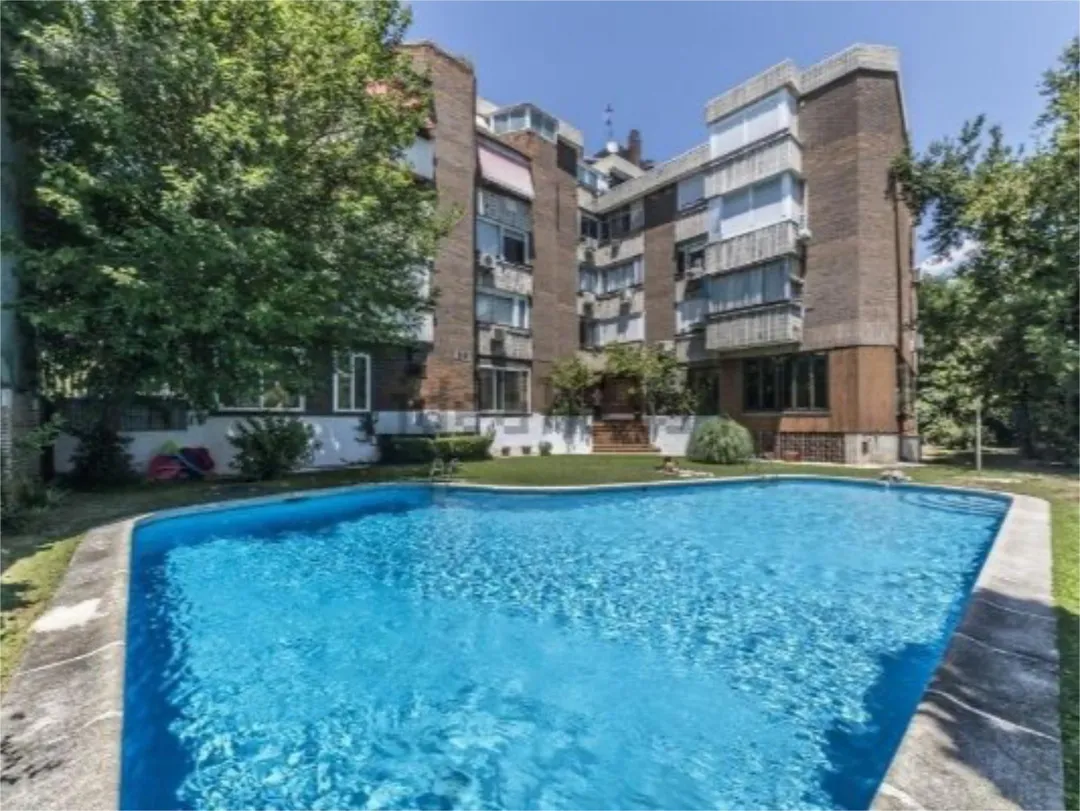 Piso en  Avenida de Pío XII 12