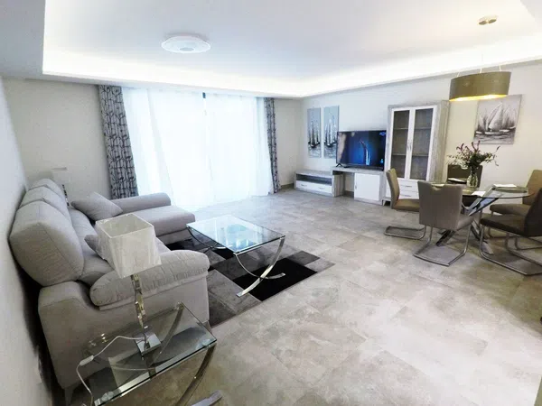 Piso en avenida Juan Carlos I, 42 - Foto 4