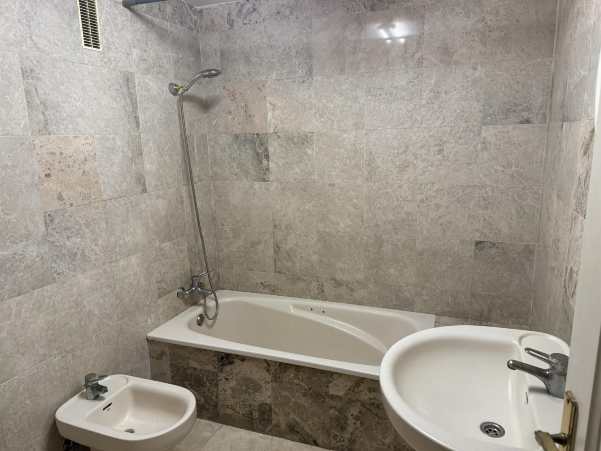 Apartamento en  Calle Veintinueve de Abril 66 - Foto 4