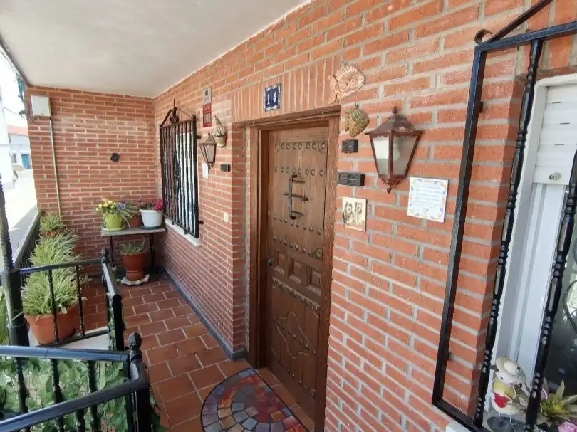 Casa adosada en  Calle Cuevas 14 - Foto 3