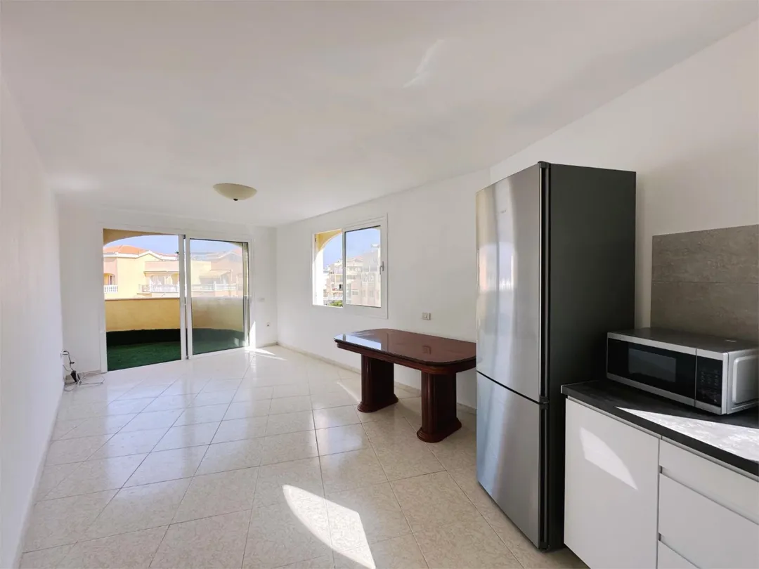 Piso en  Calle Falúa 3