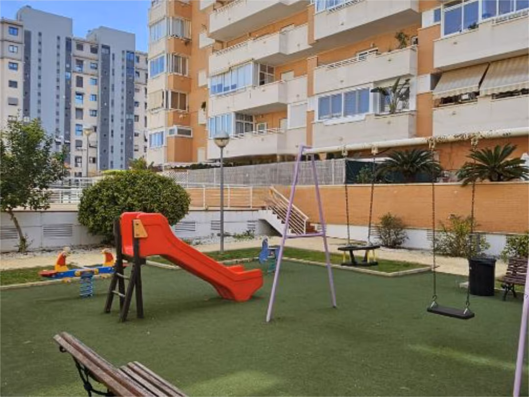 Piso en  Carrer Maria Moliner 3 - Foto 5