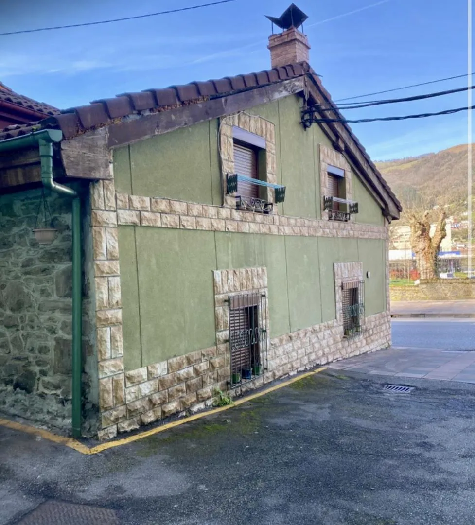 Chalet en  Plaza la Constitución 4 - Foto 3