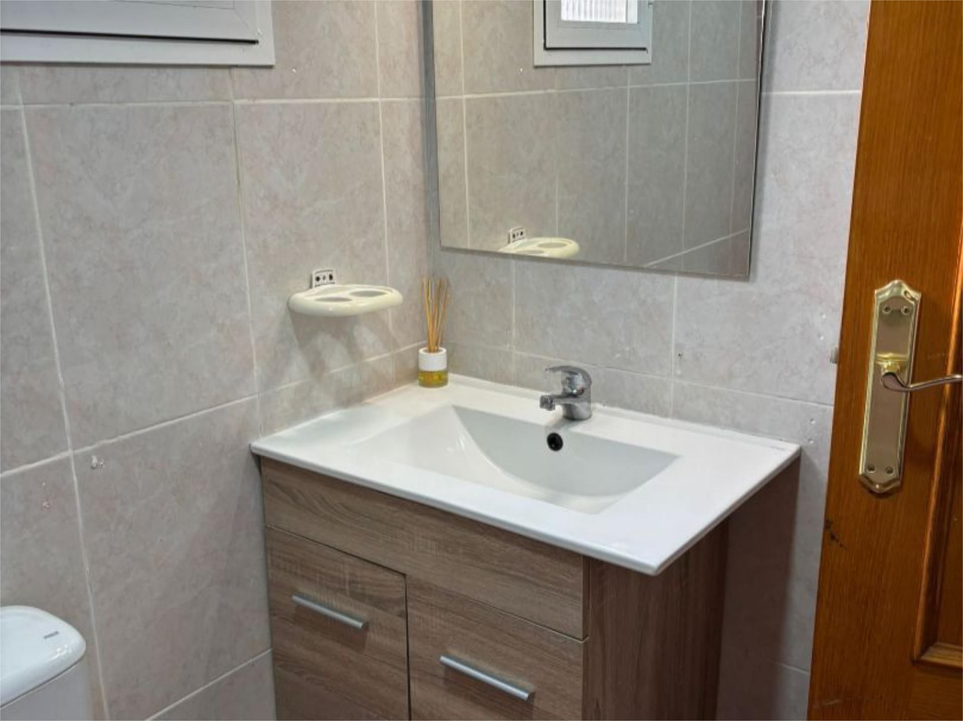 Piso en  Carrer de Montesa 11 - Foto 4