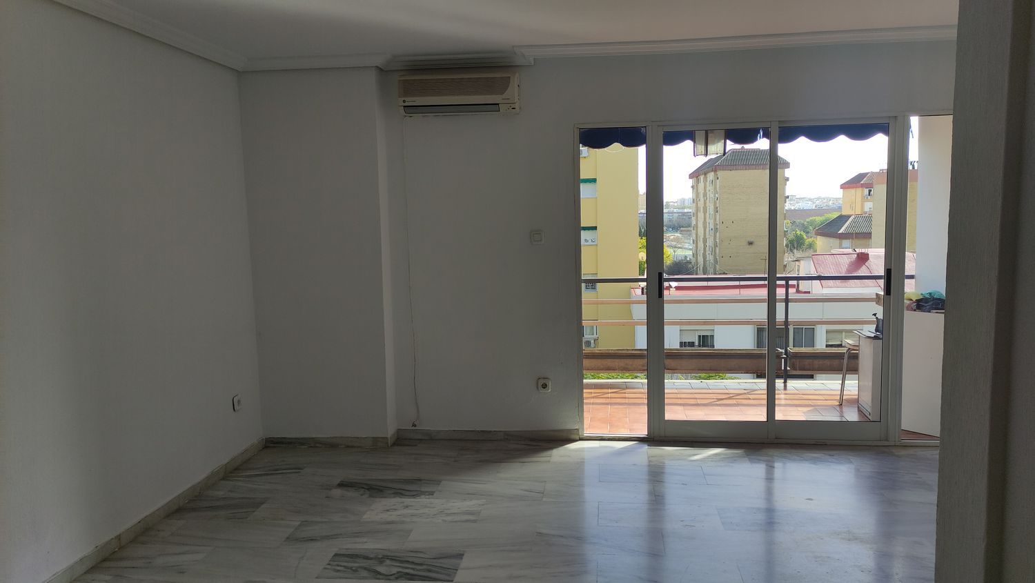 Piso en calle Marqués del Nervión, 116