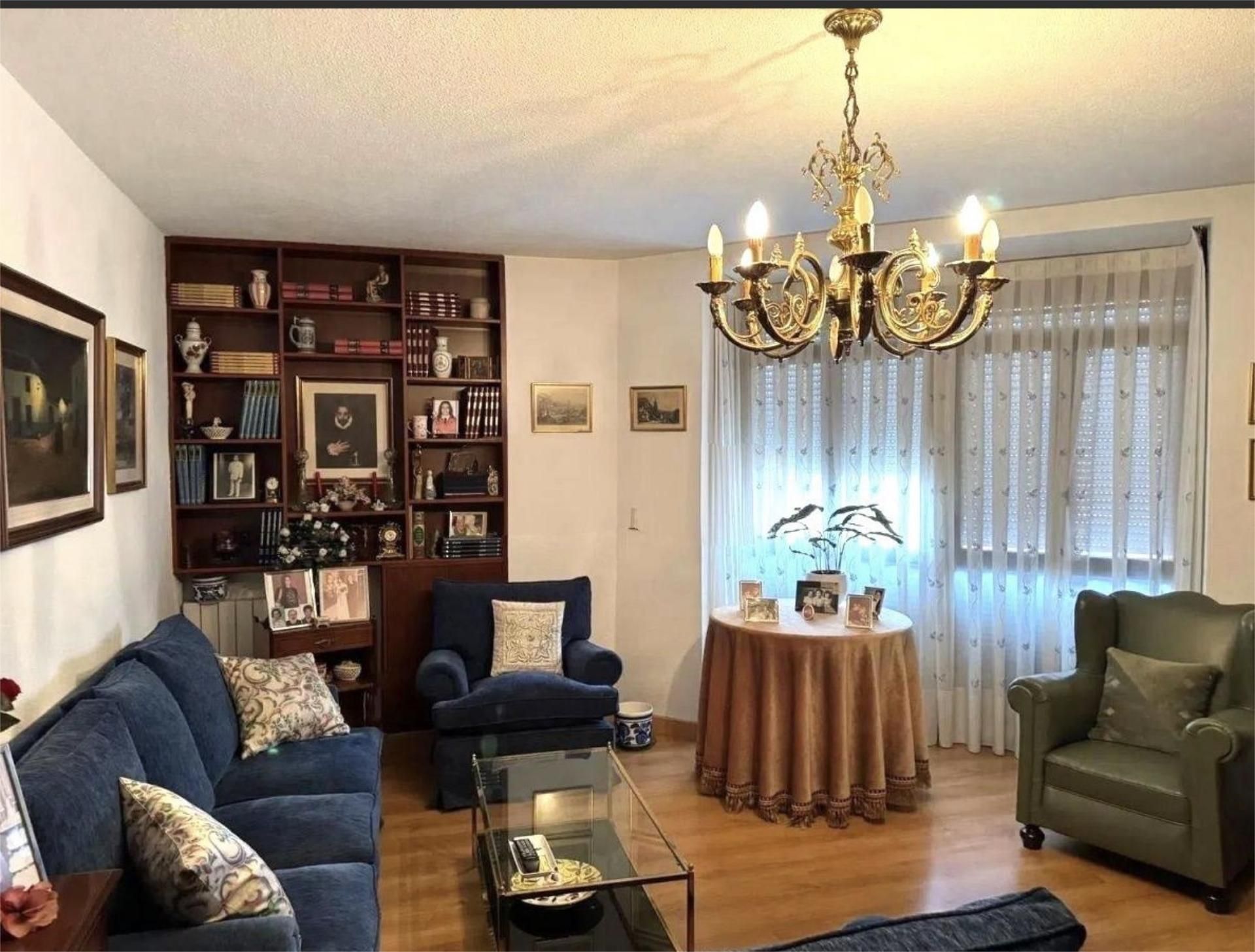 Piso en  Calle de Binéfar 8