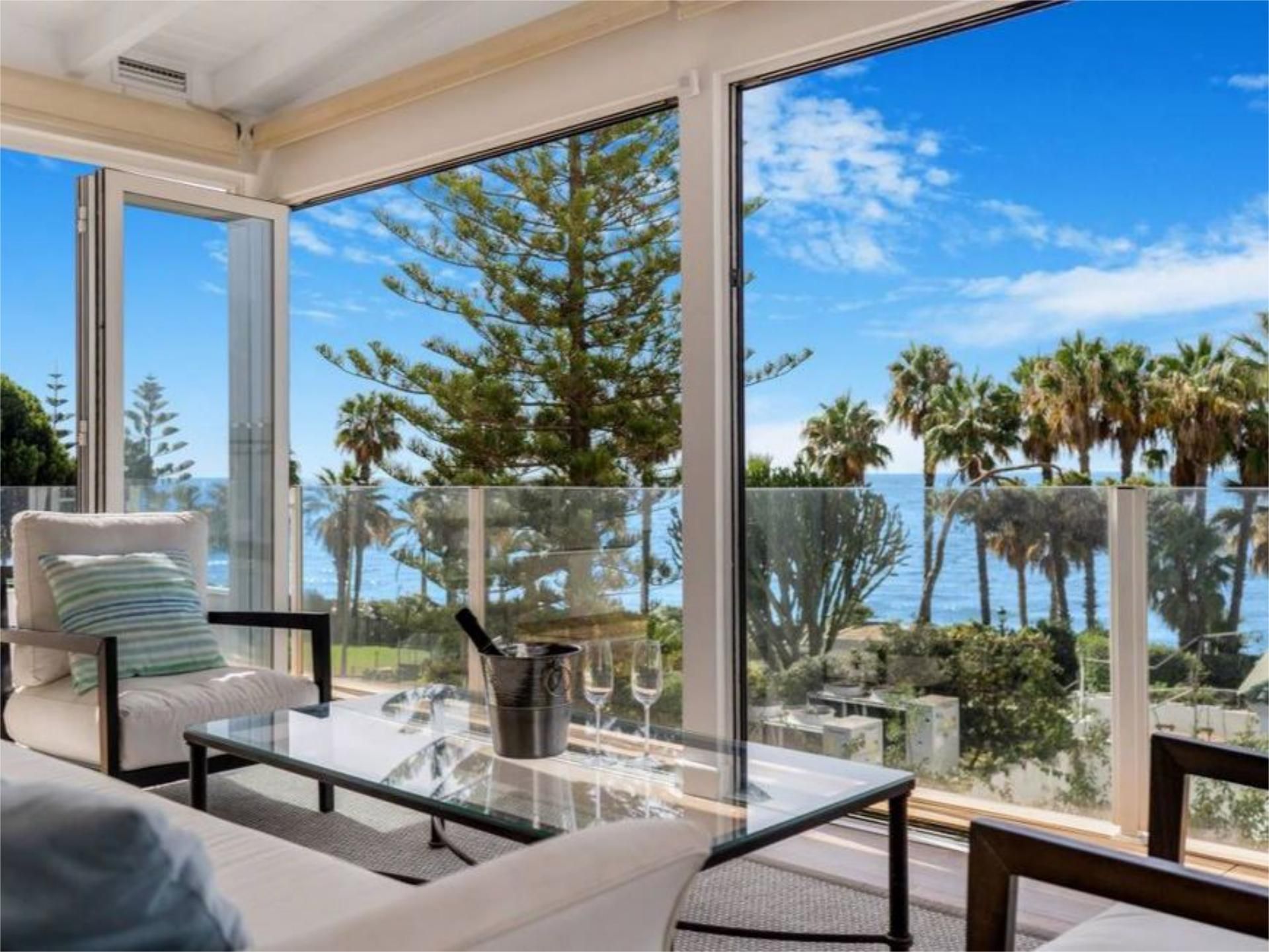 Planta baja en  Paseo Marítimo 5 - Foto 1