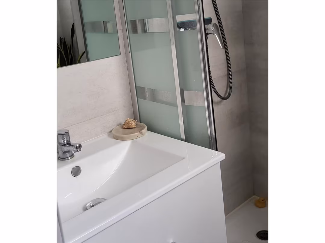 Piso en  Carrer de la Democràcia 13 - Foto 13