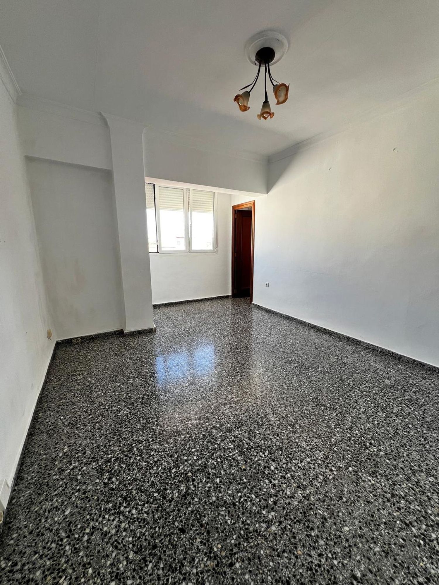 Piso en avenida de Pérez Galdós, 84 - Foto 3