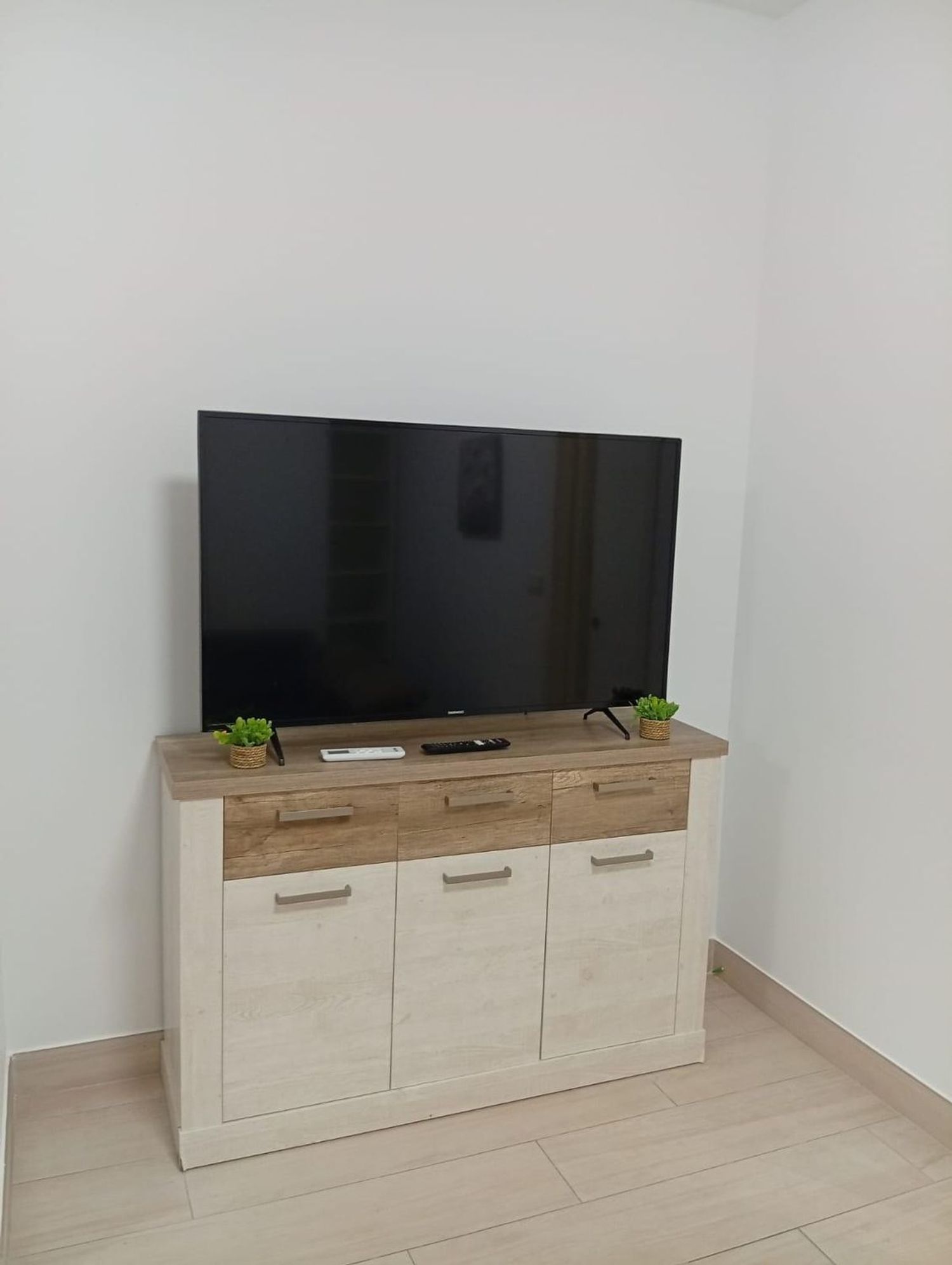 Piso en Calle Pintor Arbasia, 2, Valdeolleros - Zumbacón - Camping - Foto 5