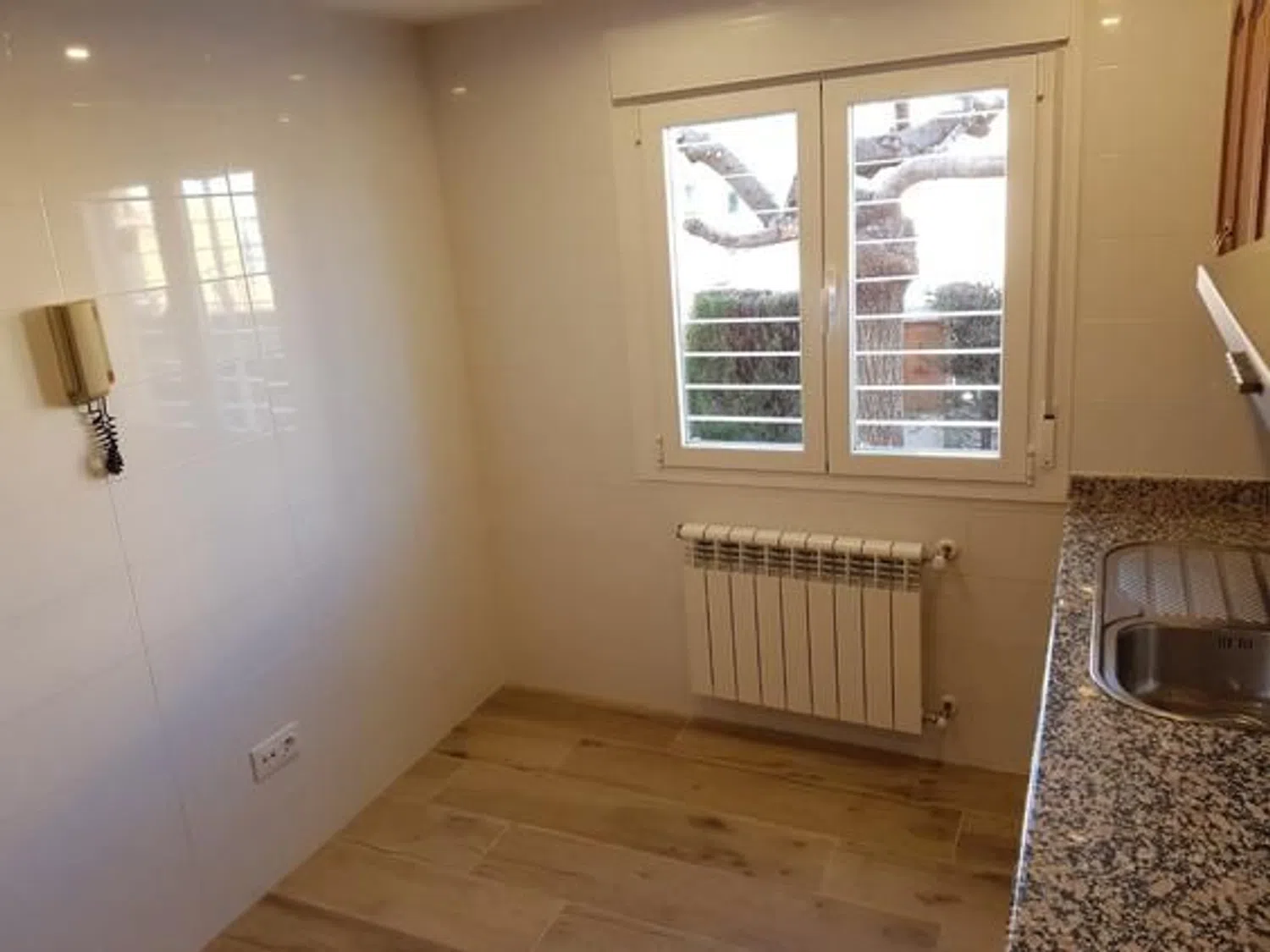 Chalet adosado en Ensanche - Foto 9