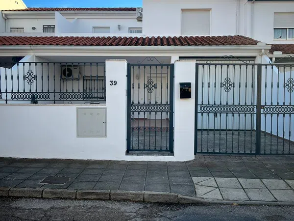 Chalet adosado en Camino Real, 39 - Foto 1