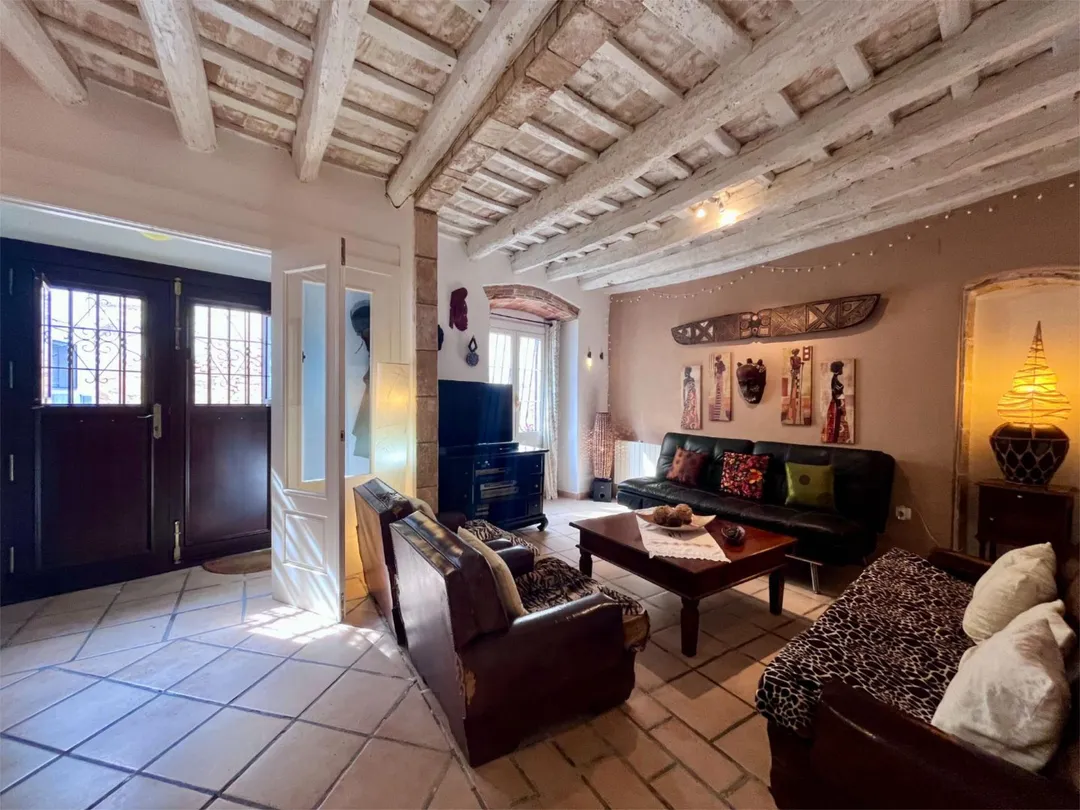 Casa adosada en  Carrer Abdon Almirall 6 - Foto 1