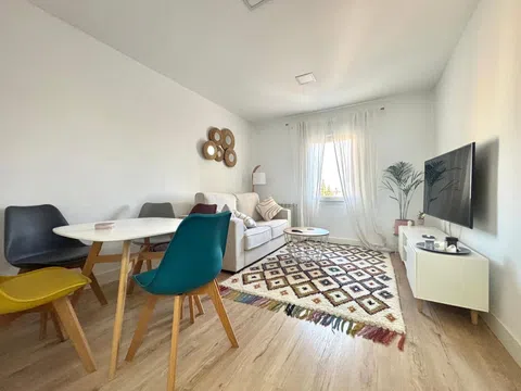 Piso en calle Alcalá, 411